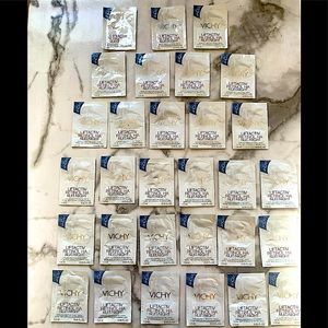 VICHY LIFTACTIV RETINOL HA Wrinkle Filler Travel Sampler(30 PCS)